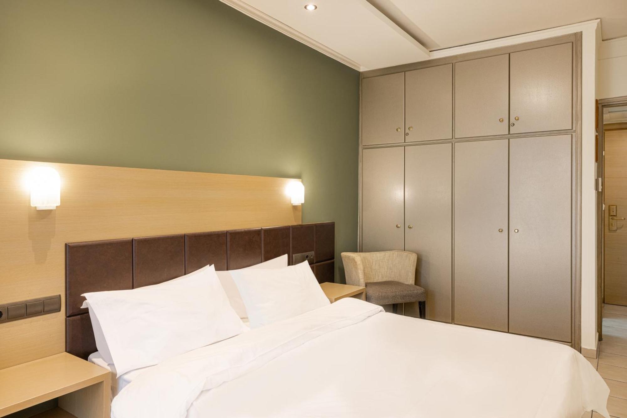 Aeolis Hotel Самос Екстериор снимка