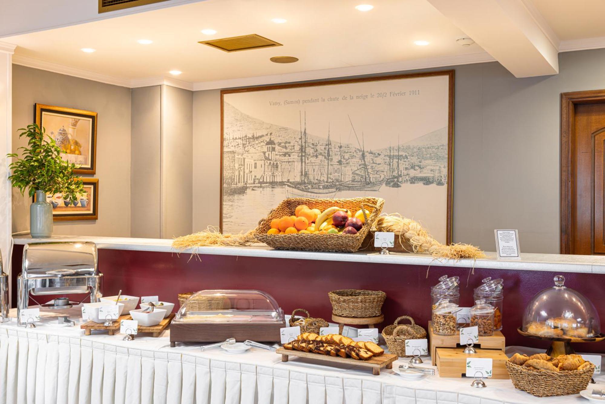 Aeolis Hotel Самос Екстериор снимка