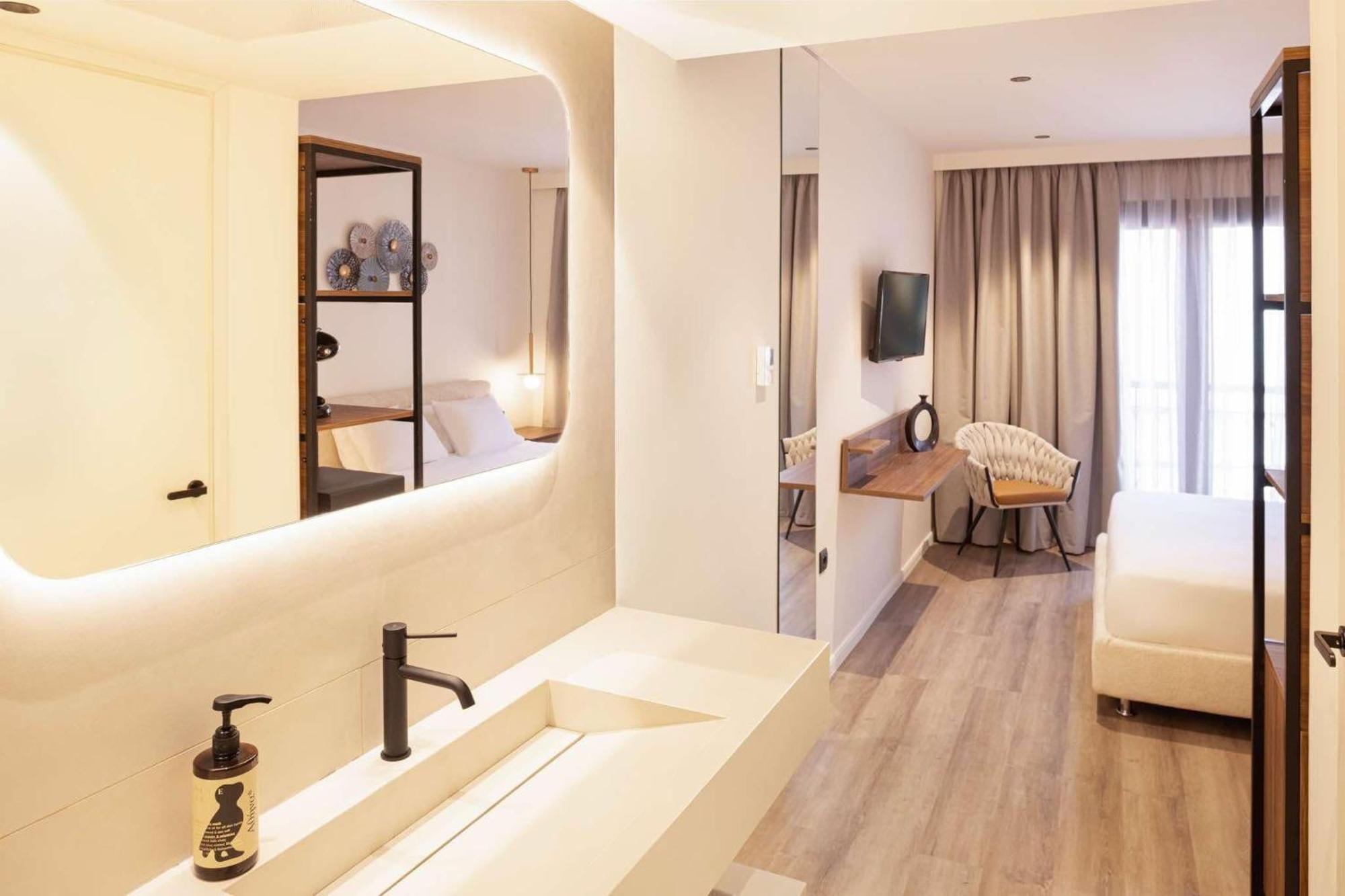 Aeolis Hotel Самос Екстериор снимка