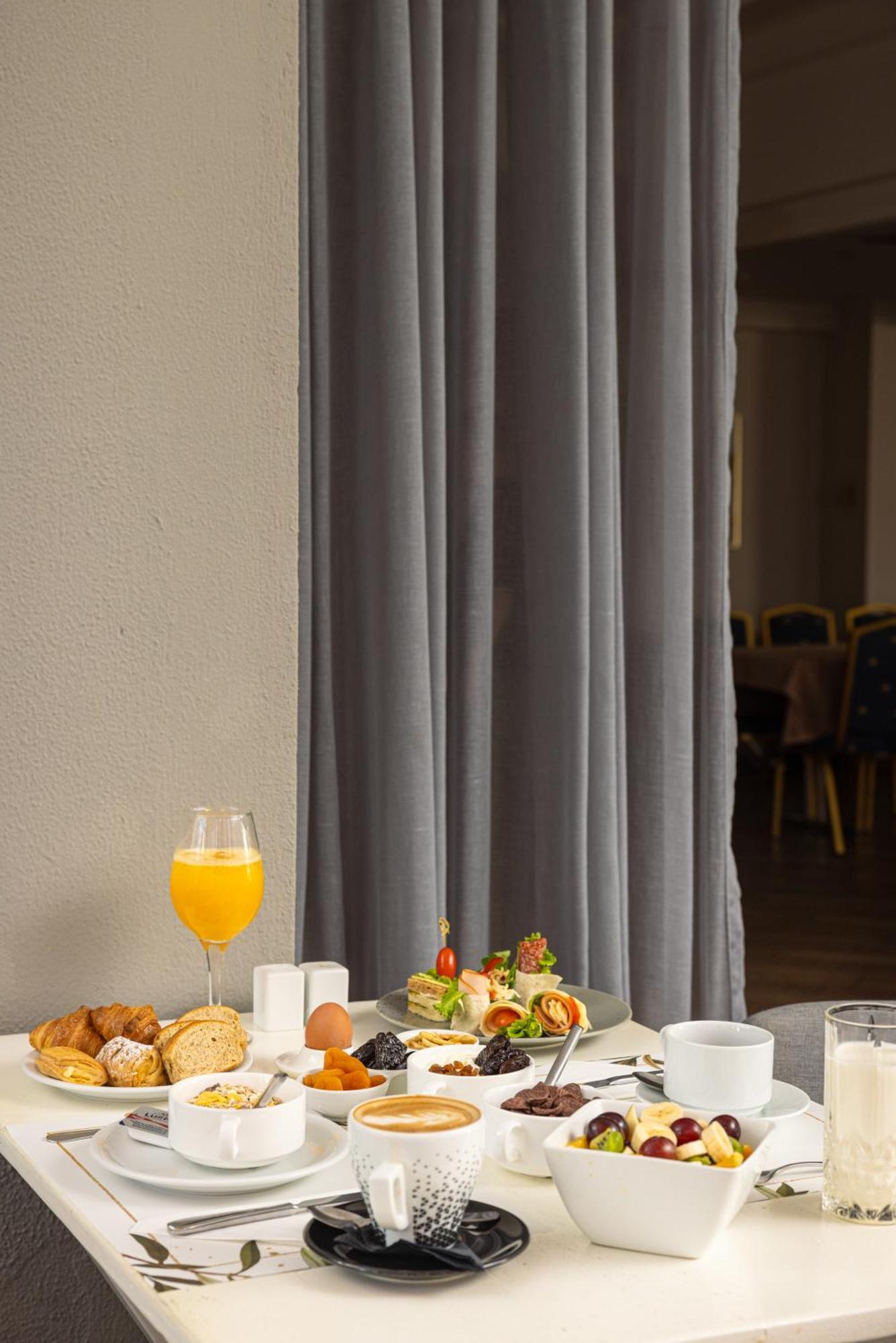 Aeolis Hotel Самос Екстериор снимка