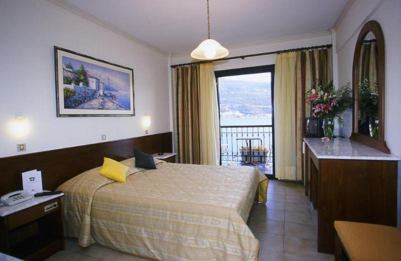 Aeolis Hotel Самос Екстериор снимка